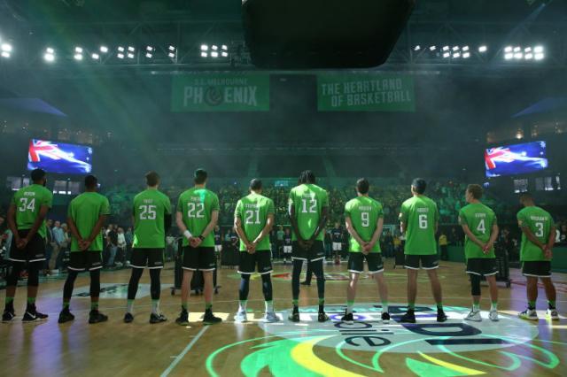 开云平台百家乐-于各自命运的转角相遇 周琦和凤凰能否撞出璀璨？