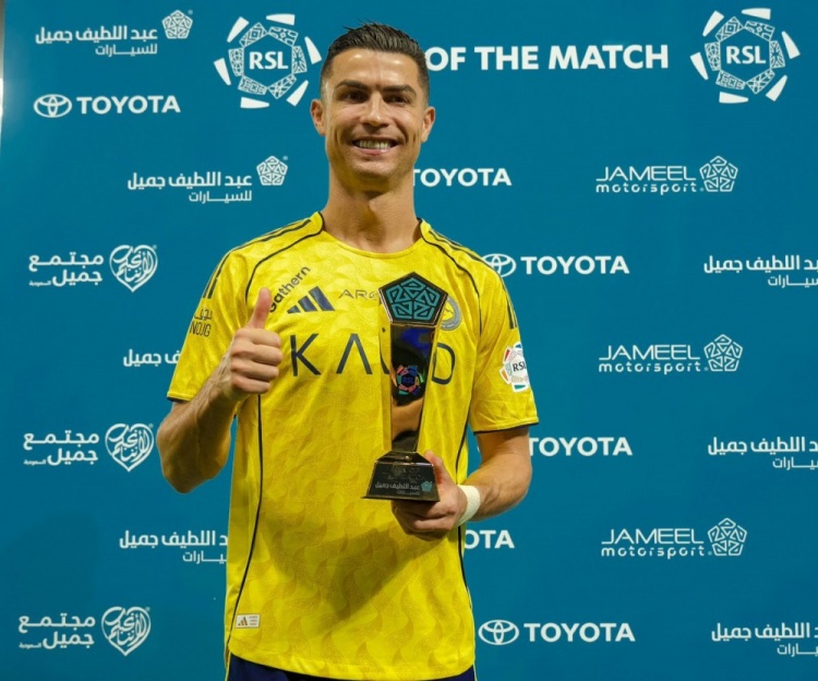 开云体育软件下载安装-梅开二度！C罗当选利雅得胜利vs纳杰马体育全场最佳球员